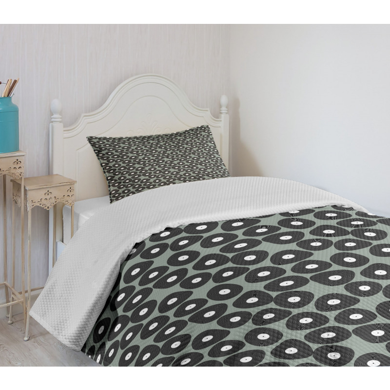 Old Vinyl Disc Themed Motifs Bedspread Set