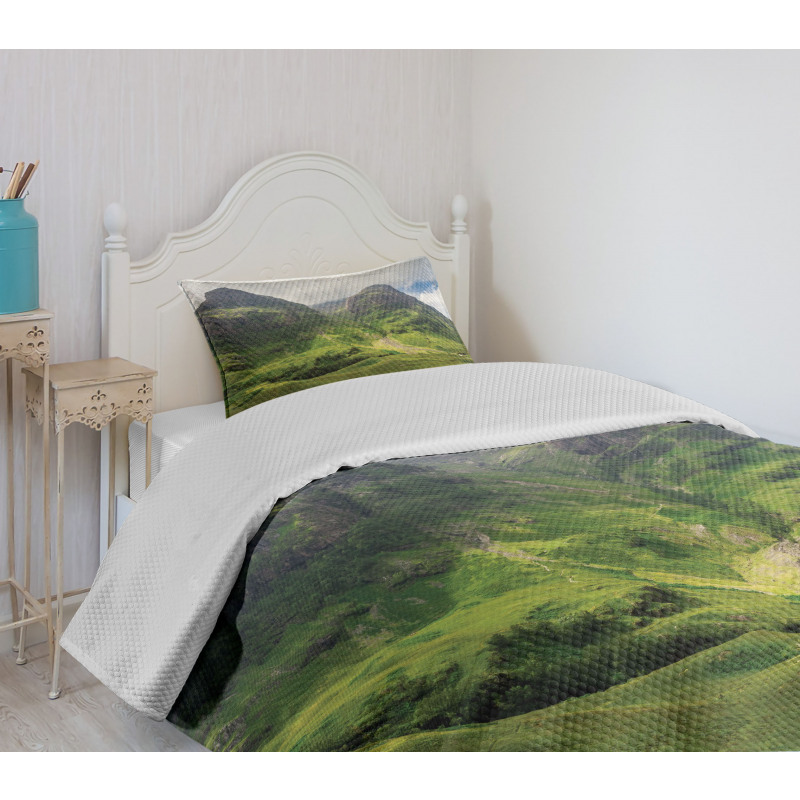 Glencoe Highlands Clouds Bedspread Set