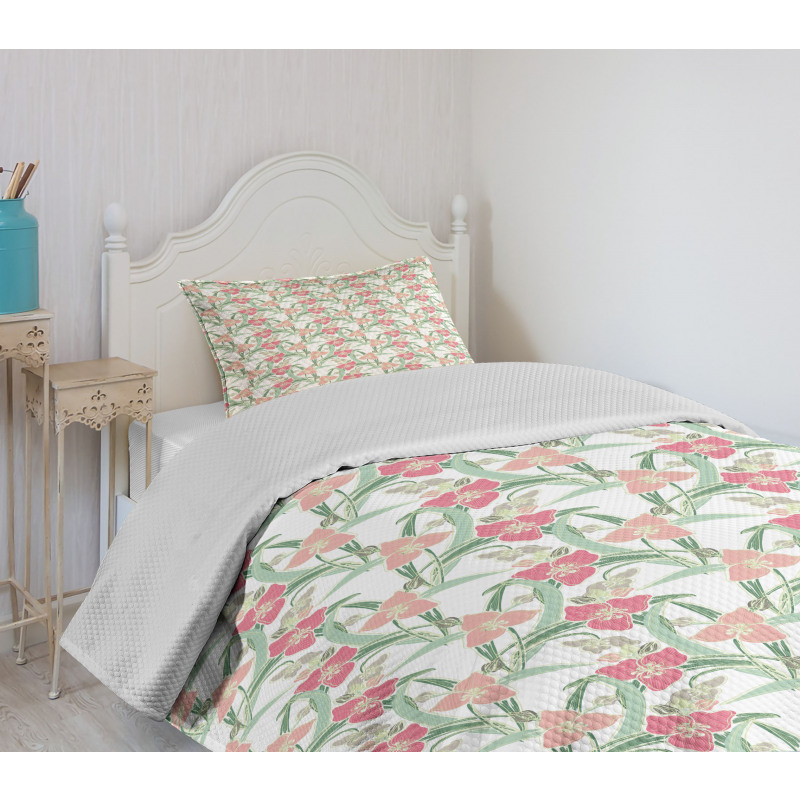 Hand Drawn Ornamental Blossom Bedspread Set