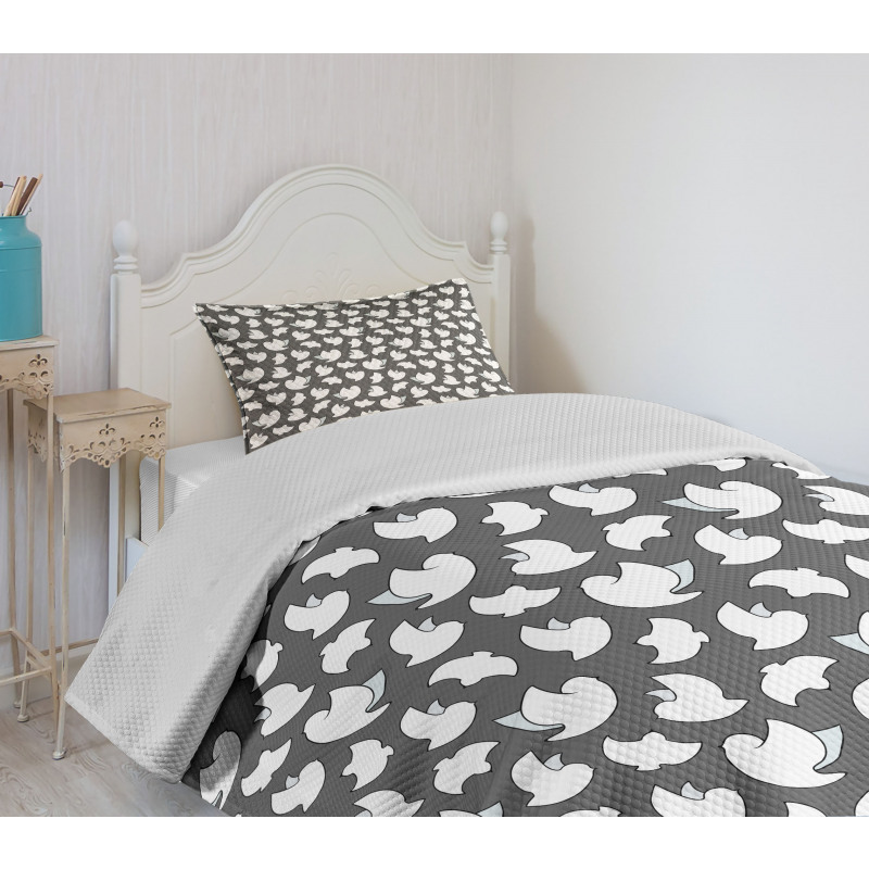 Flying Doves Wings Bedspread Set