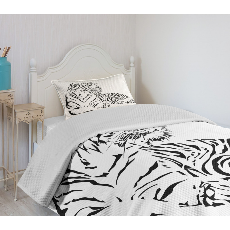 Safari Animal Sitting Bedspread Set