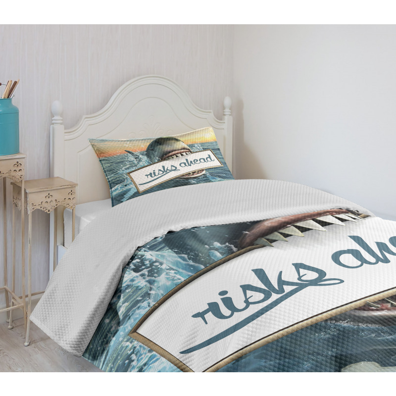 Dangerous Fish Holds Plaque Bedspread Set