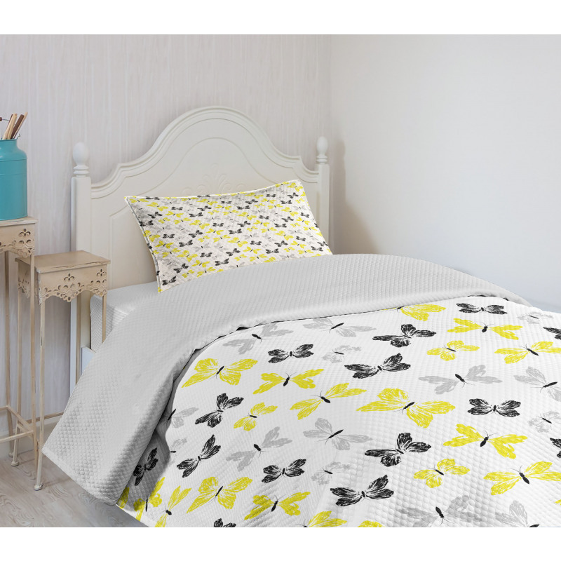 Butterflies Grunge Wings Bedspread Set