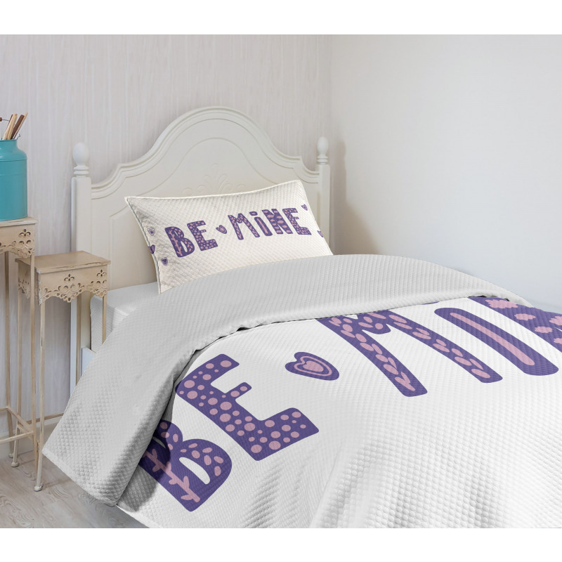 Typographic Text and Hearts Bedspread Set