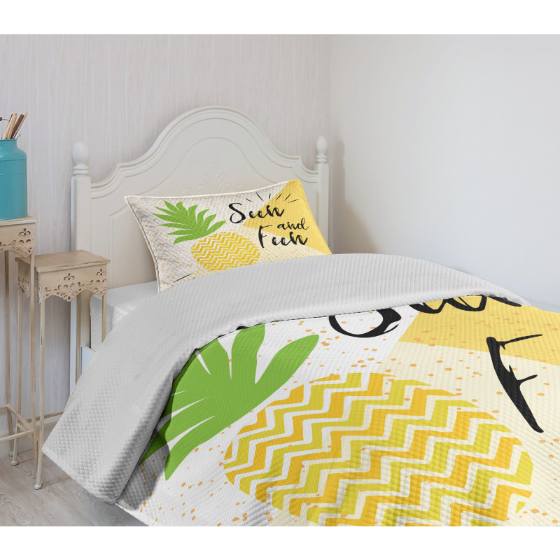 Sun and Fun Pineapple Bedspread Set