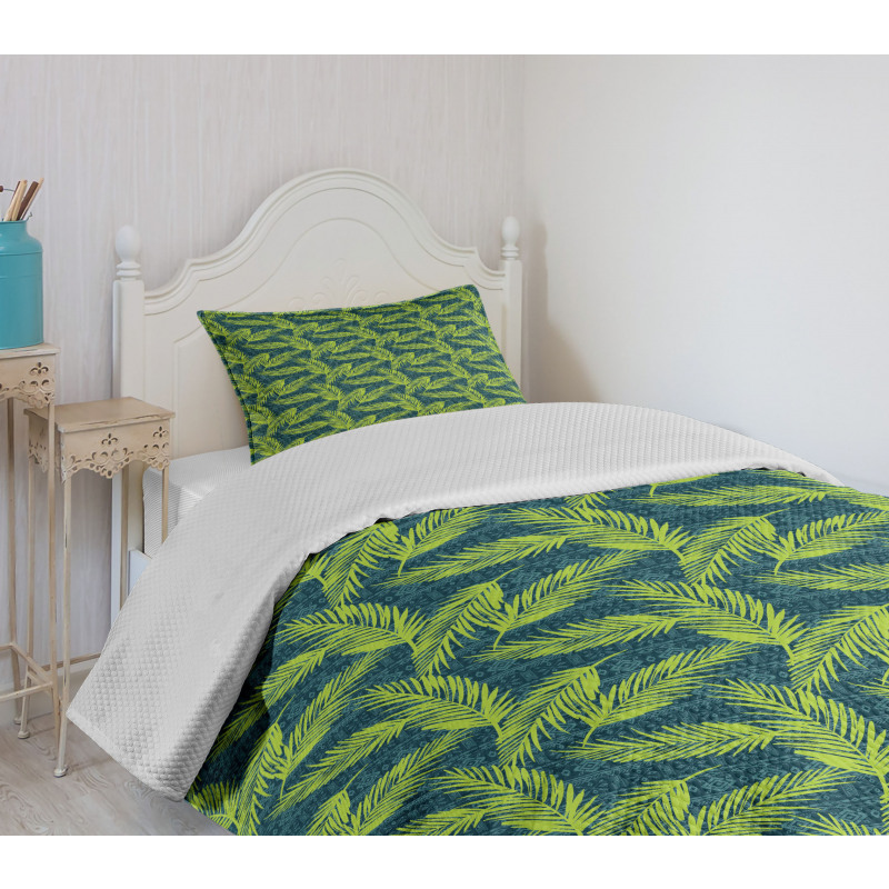 Palms on Aztec Background Bedspread Set