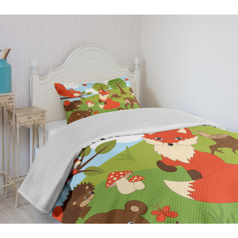 Happy Animals in Forest Bedspread Set