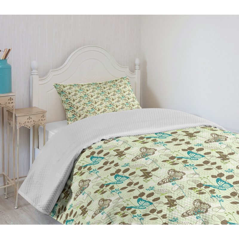 Monarch Butterfly and Palm Bedspread Set