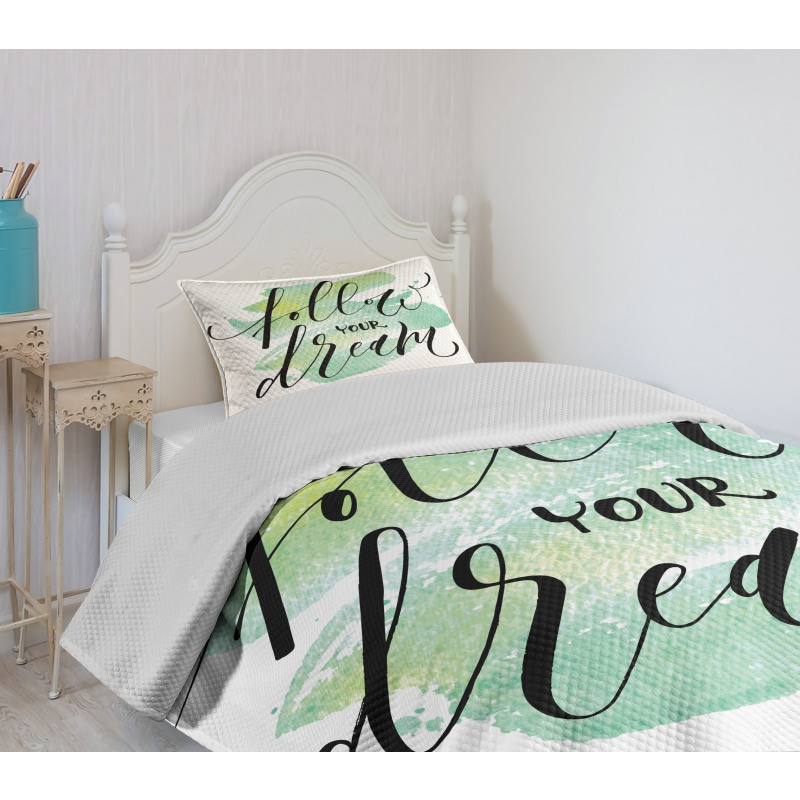 Green Brush Stoke Watercolor Bedspread Set