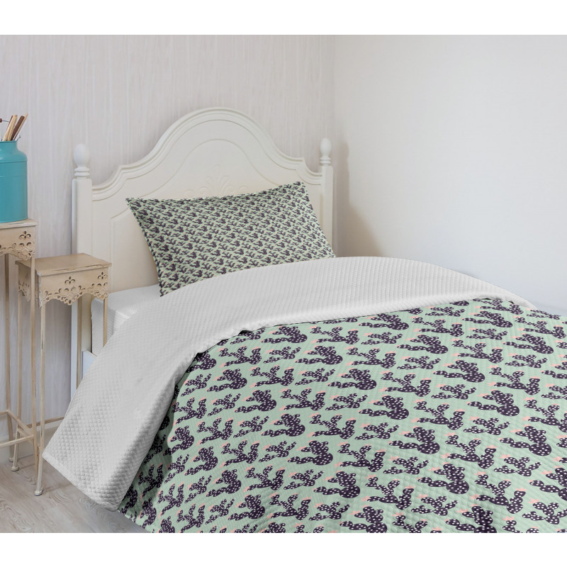 Prickle Plant and Polka Dots Bedspread Set