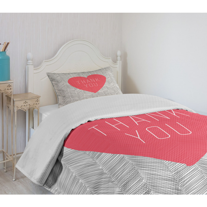 Centered Big Heart Love Bedspread Set