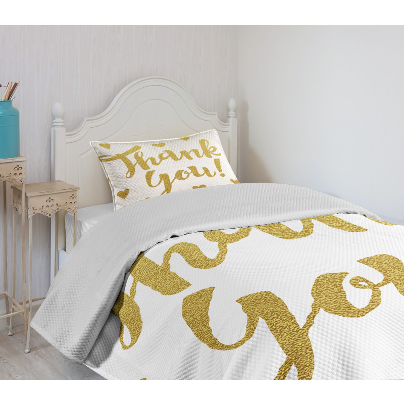 Repeating Mini Hearts Bedspread Set