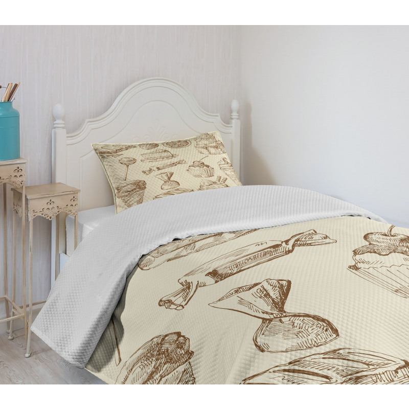 Pieces of Cake Creamy Doodle Bedspread Set