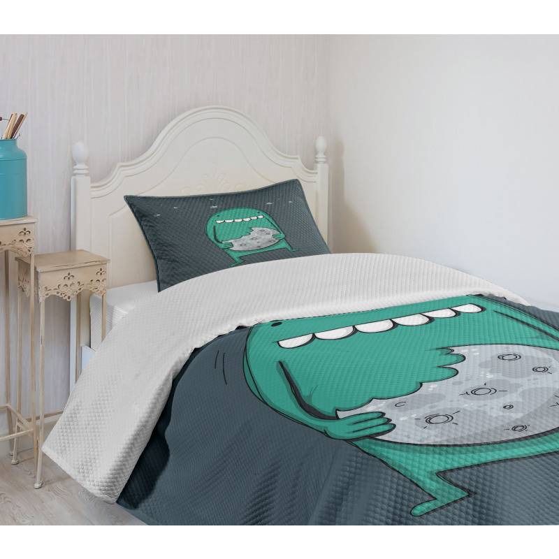 Monster with Sharp Teeth Bedspread Set