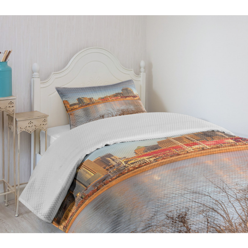 Vertical of City River Bedspread Set