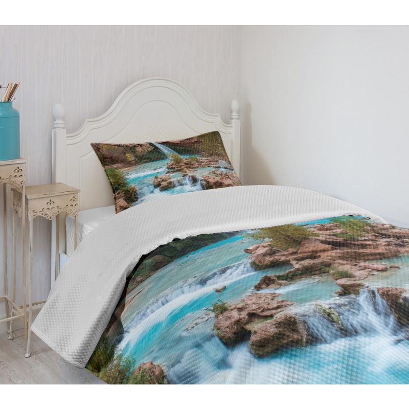 Natural Spring Falls Stream Bedspread Set