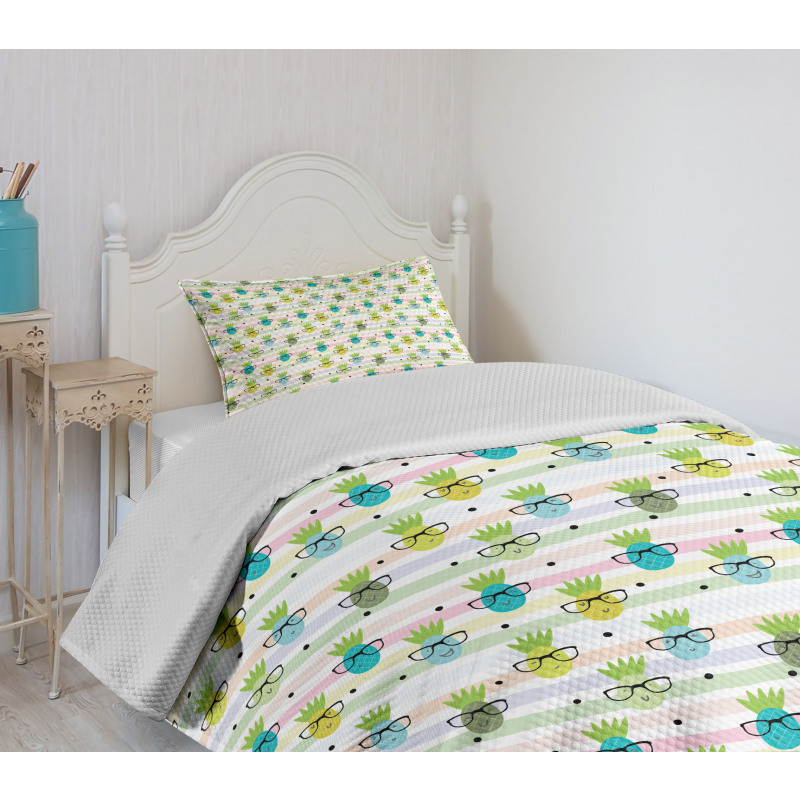 Funny Pineapple Glasses Bedspread Set