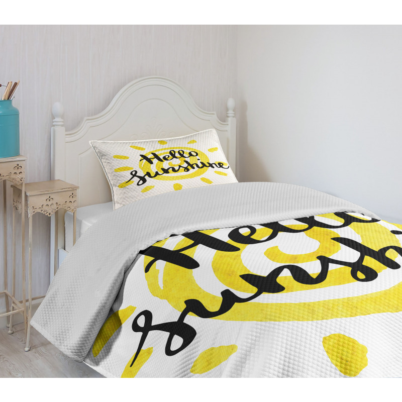 Spiral Sun Motif Bedspread Set