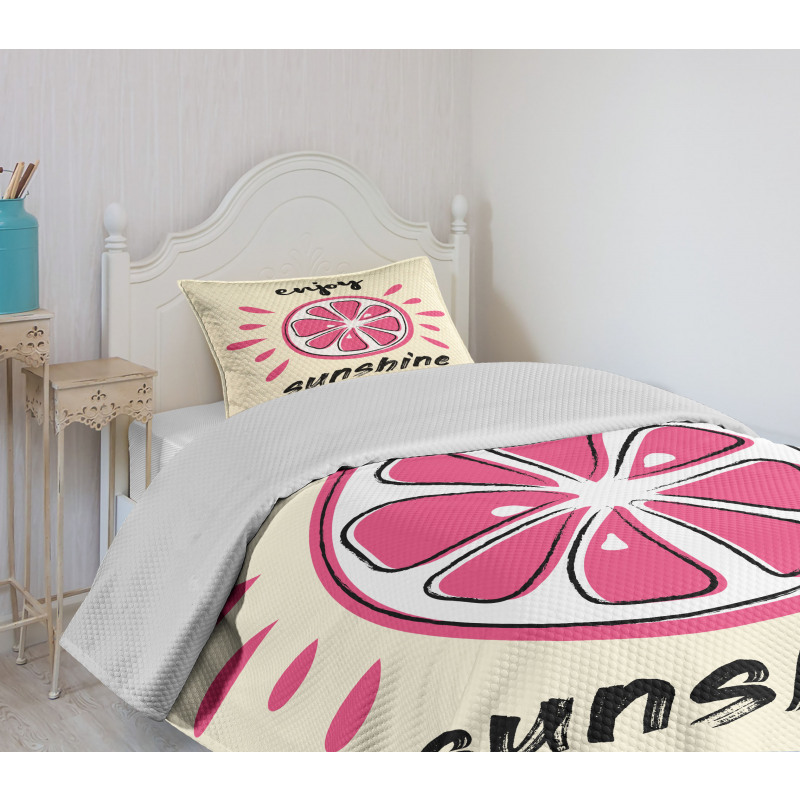 Vacation Retro Words Bedspread Set