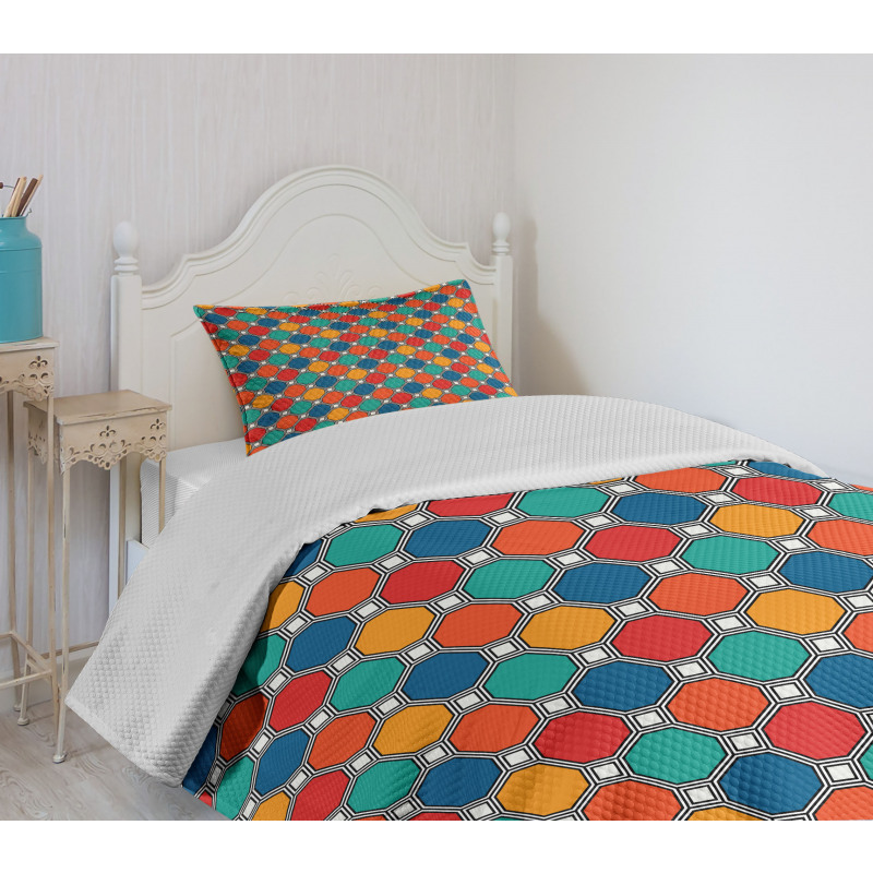 Octagons with Squares Bedspread Set