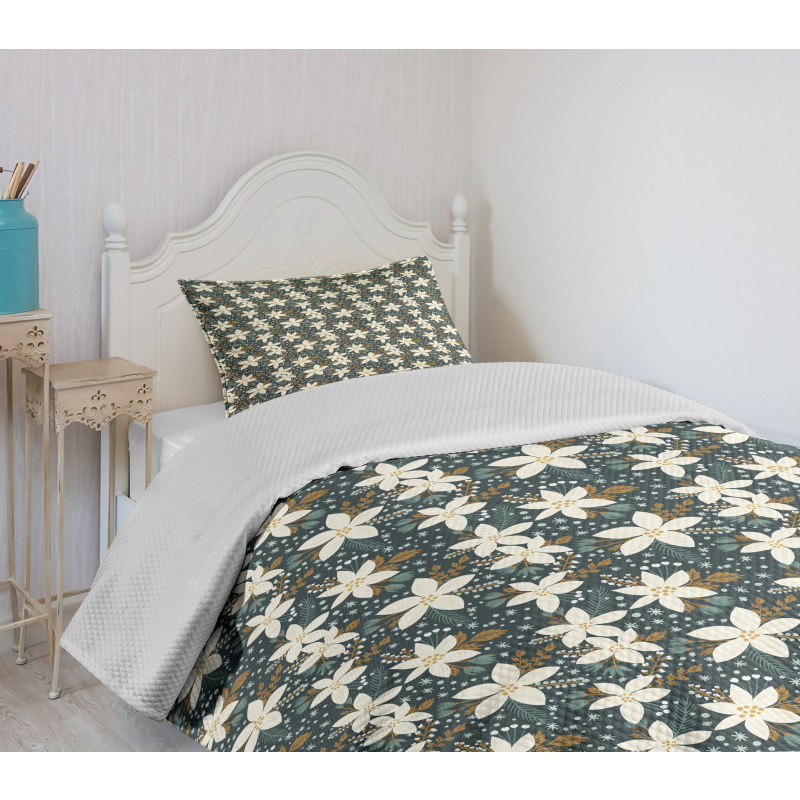 Poinsettia Flowers Winter Bedspread Set