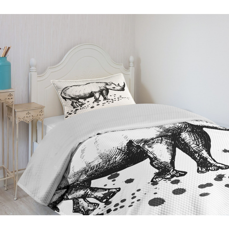 Animal with Paint Splashes Bedspread Set