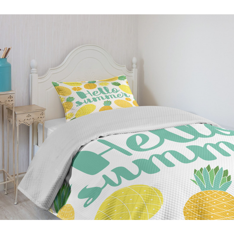 Pineapples and Fruits Bedspread Set