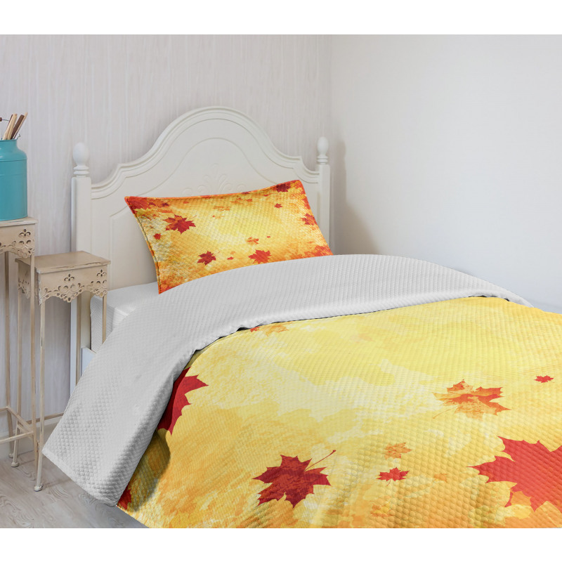 Abstract Grunge Maple Leaves Bedspread Set