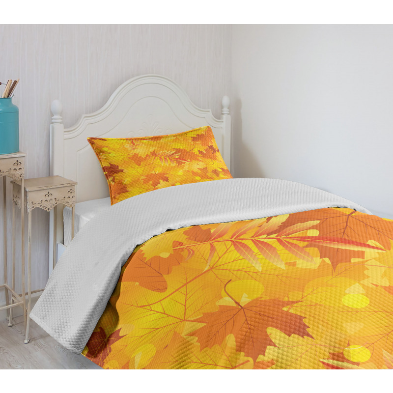 Graphic Pile of Dried Leaves Bedspread Set