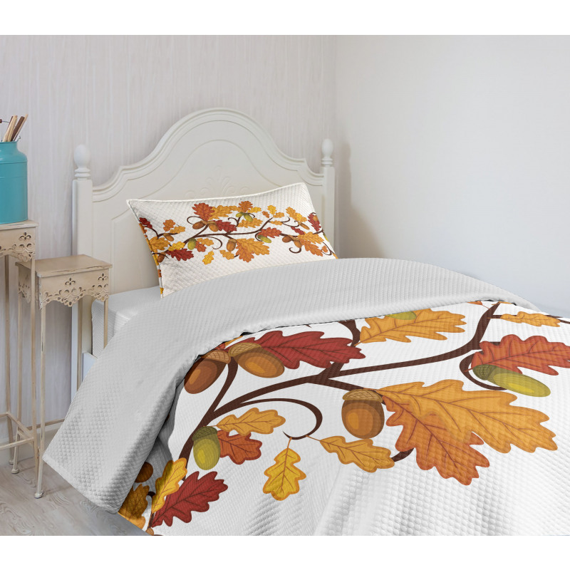 Autumn Oak Leaves and Acorns Bedspread Set