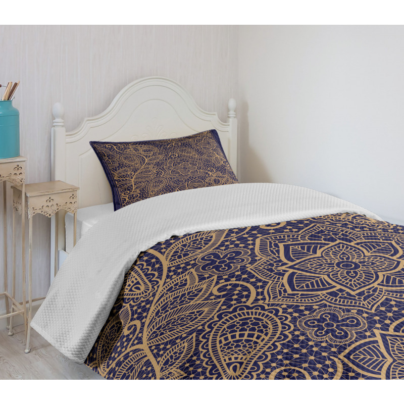 Lace Look Style in Square Bedspread Set