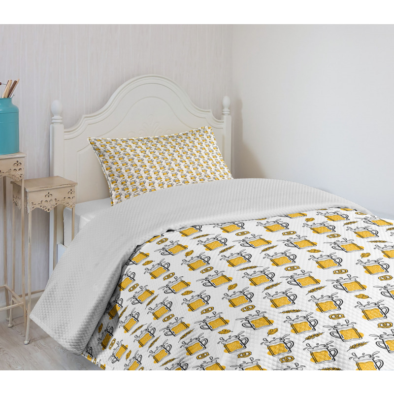 Alcoholic Drink in Mug Pattern Bedspread Set