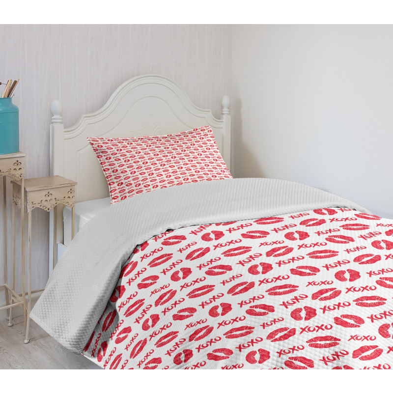 Lipstick Kiss Acronym Pattern Bedspread Set