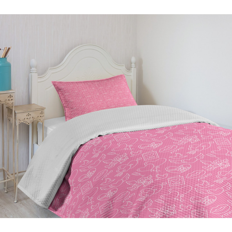 Romantic Celebration Outline Bedspread Set