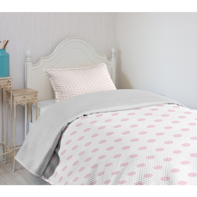 Girl Like Feminine Bedspread Set