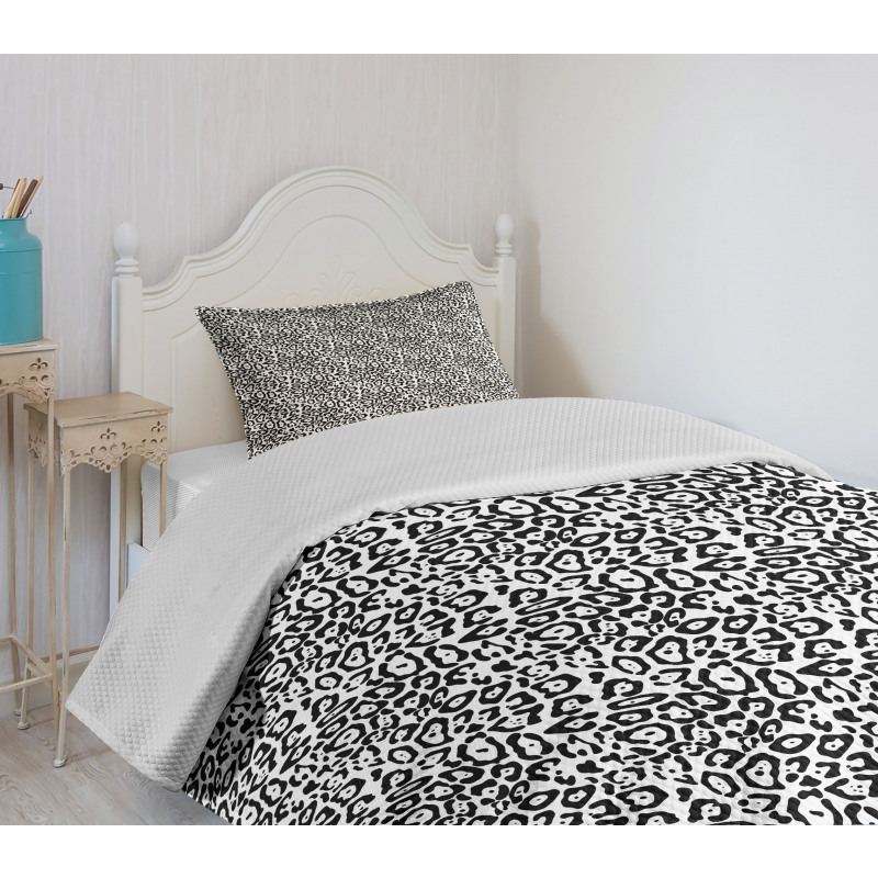 Monochrome Tiger Skin Bedspread Set