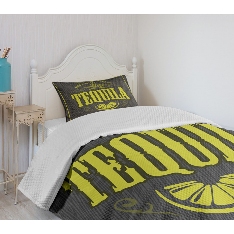 Vintage Alcohol Themed Text Bedspread Set