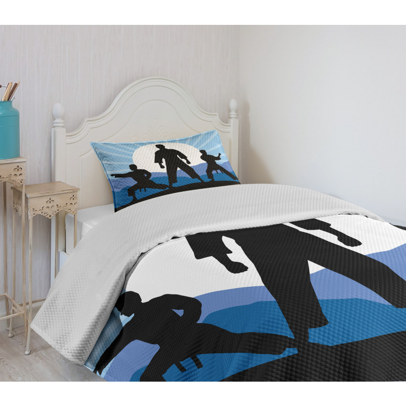 Karate Men Silhouettes Sun Bedspread Set