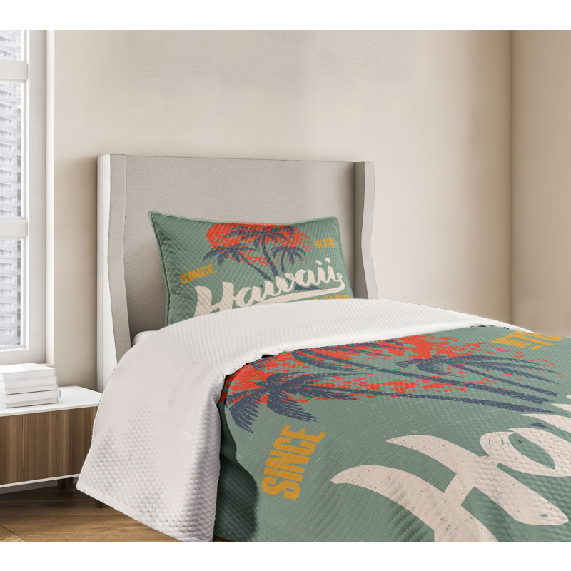 Surfing Club Logo Artwork Bedspread Set