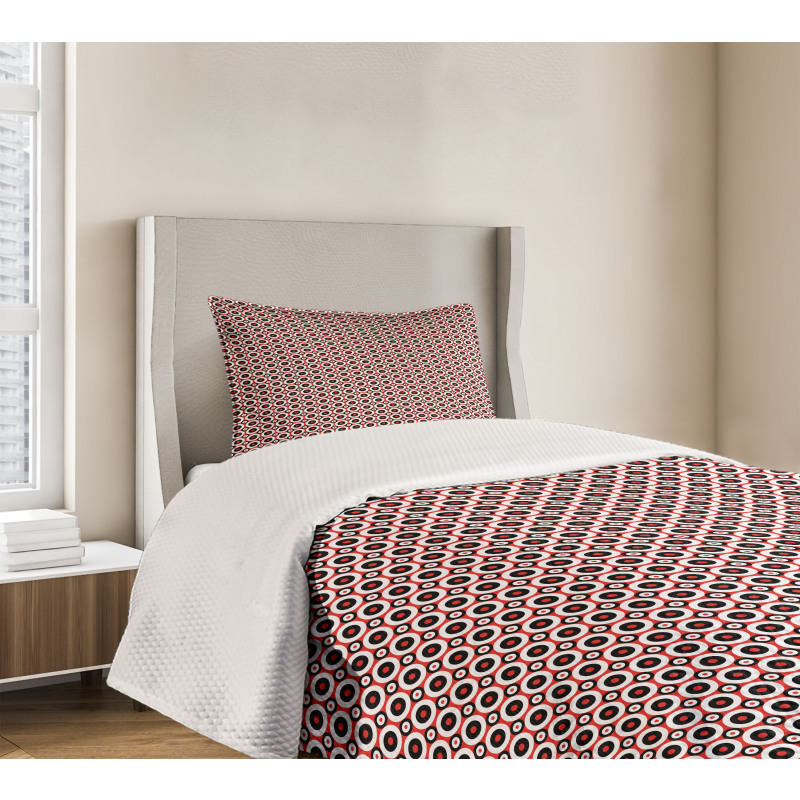 Concentric Tricolor Rounds Bedspread Set