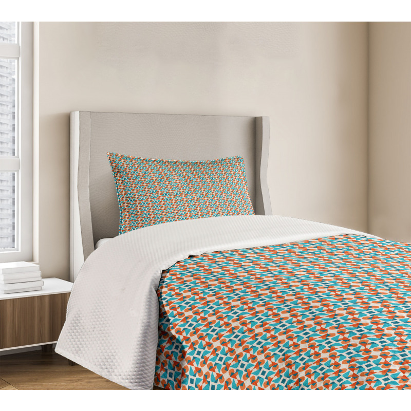Rounded Triangle Square Bedspread Set