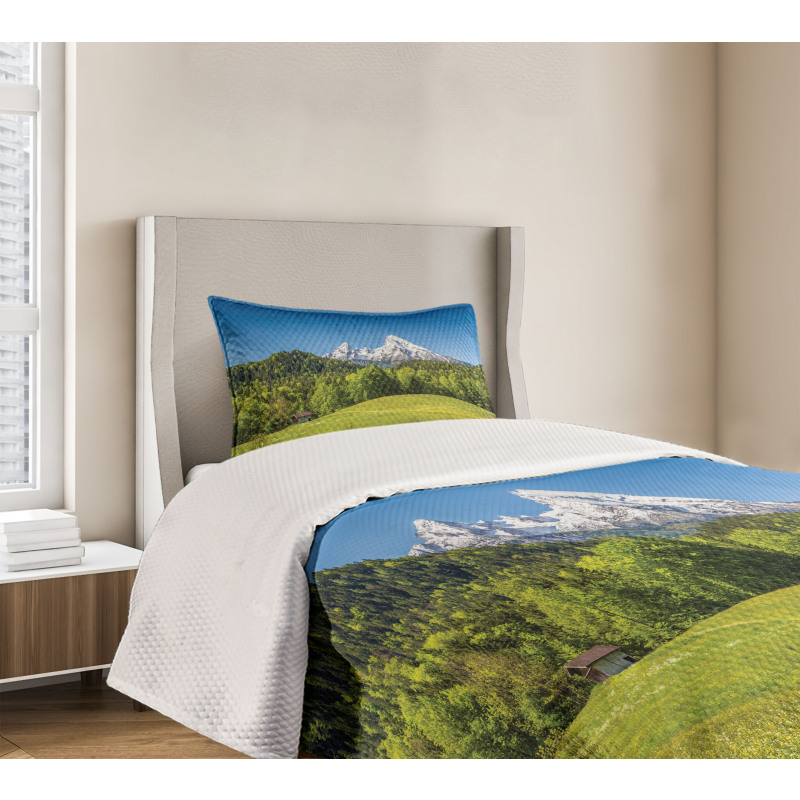 Bavarian Alps Village Bedspread Set