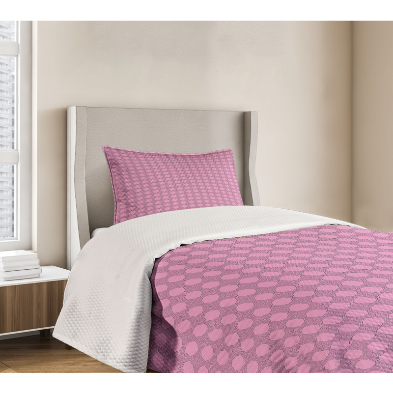 Symmetric Repetitive Art Bedspread Set