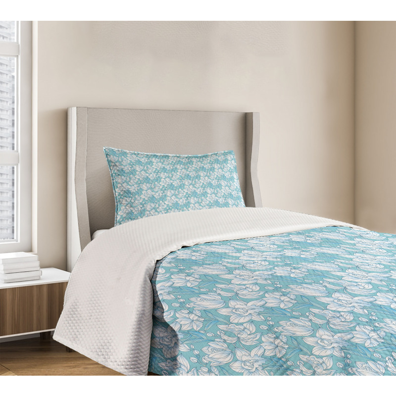 Delicate Flowers and Buds Bedspread Set