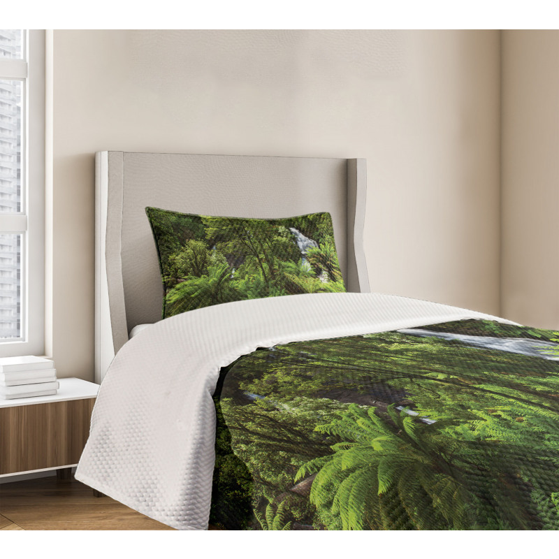 Rainforest Fall River Bedspread Set