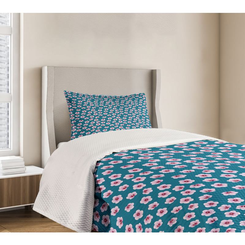 Hibiscus Petals Bedspread Set