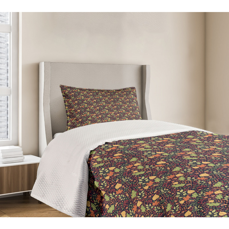 Leaves Acorns and Berries Bedspread Set