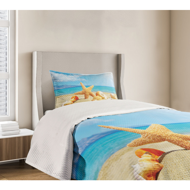 Beach Sand with Starfish Bedspread Set