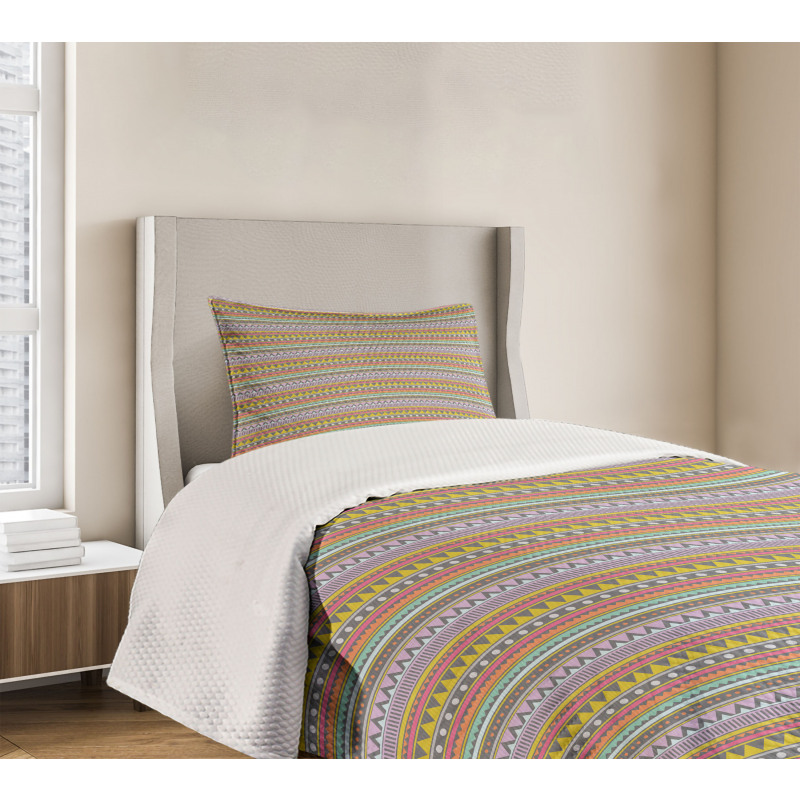 Horizontal Ornamental Lines Bedspread Set