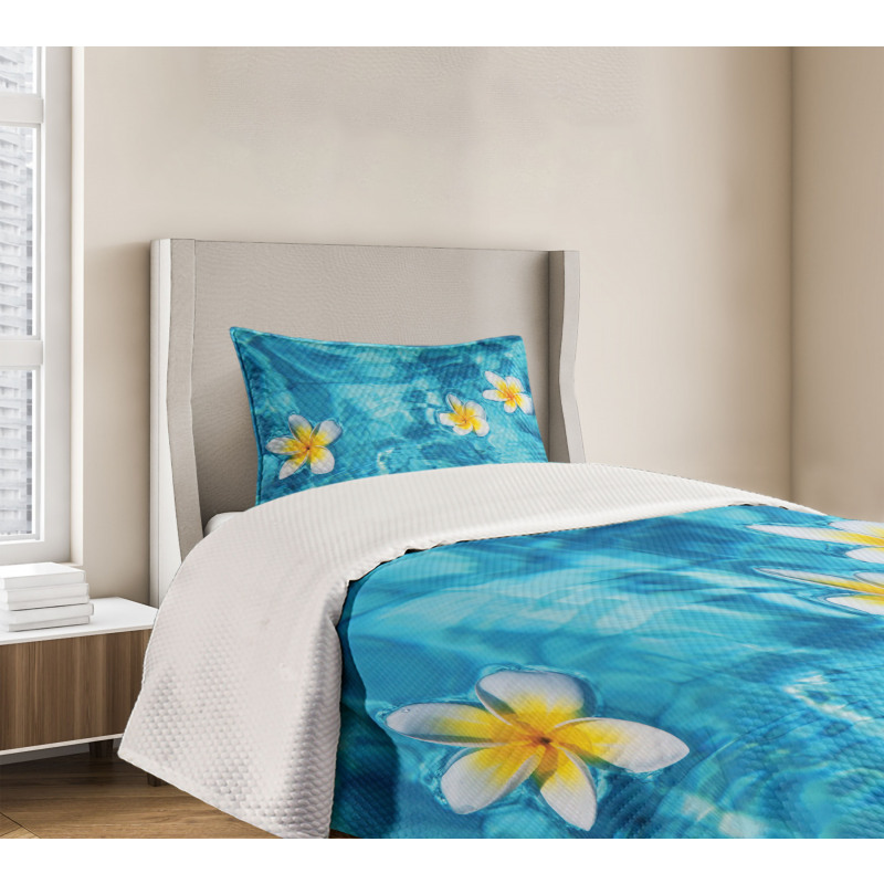 Frangipani Flower Aqua Bedspread Set